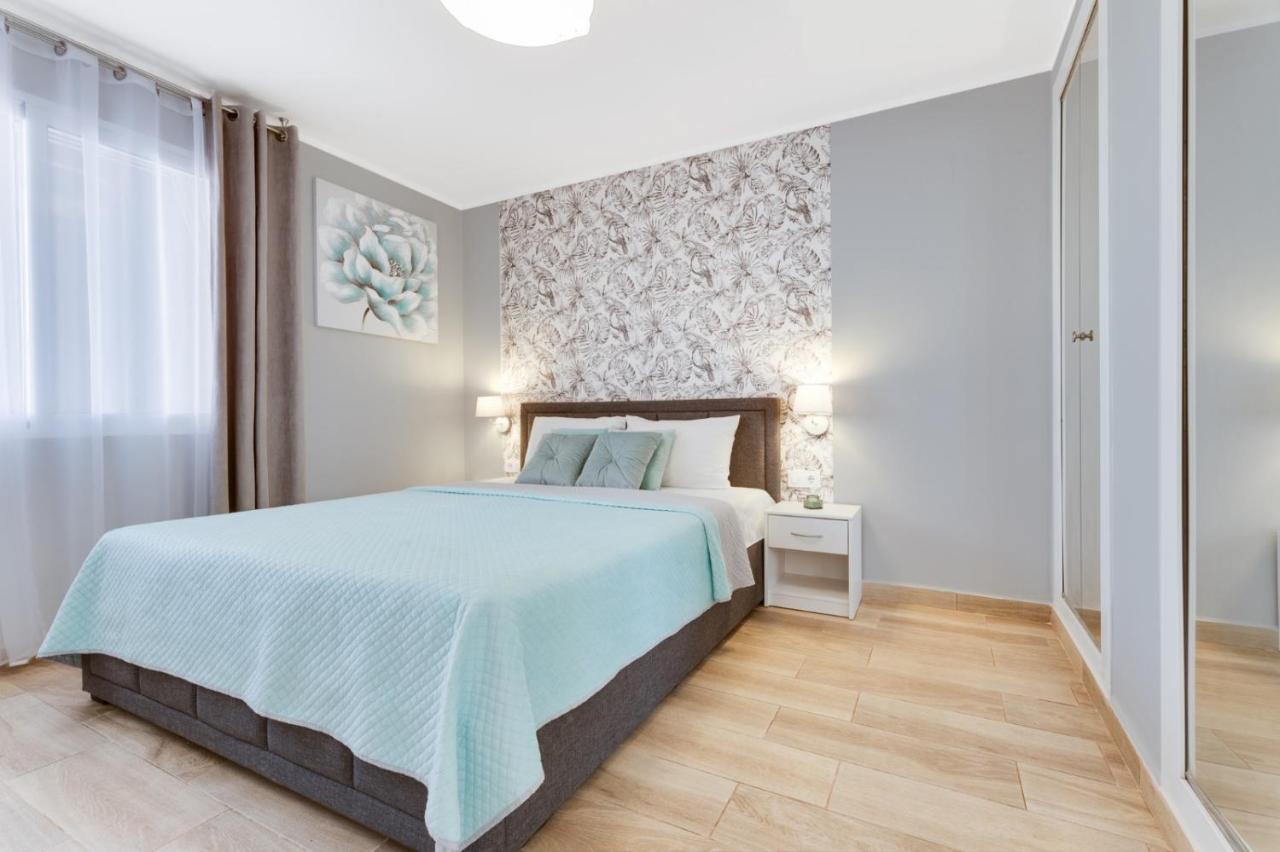Lel Apartament Торевиеха Екстериор снимка